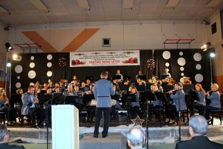 Proslava ob Dnevu samostojnosti in enotnosti združena s koncertom Pihalnega orkestra Šentjanž