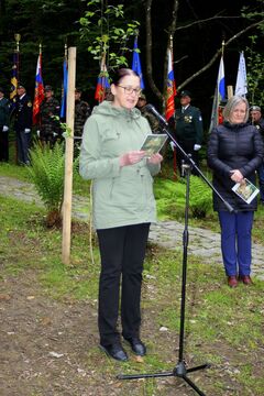 Članica recitacijske skupine KD Črneče