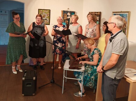 Ženska vokalna skupina Šentjanž